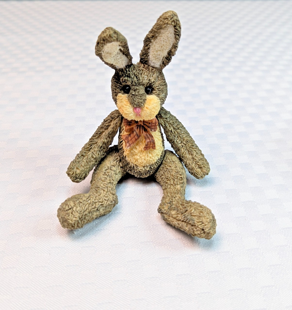Russ Berrie Cranberry Patch Hamilton Bunny Jointed Figurine 16844 Handpainted 5"